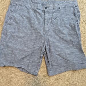 Men's round tree and Yorke shorts.